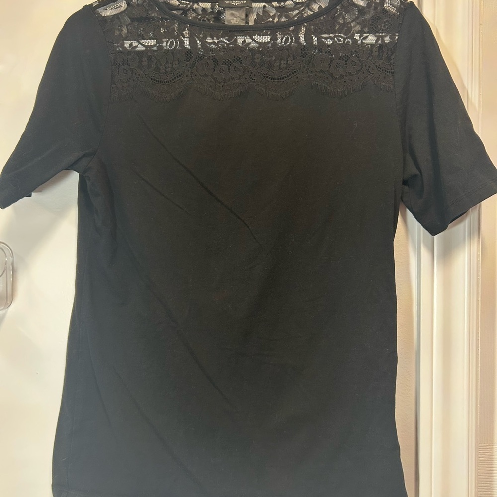 Ann Taylor Black Lace Short Sleeve Top